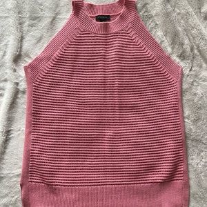 NWOT Ann Taylor cute sweater top. Very soft and comfortable 😍